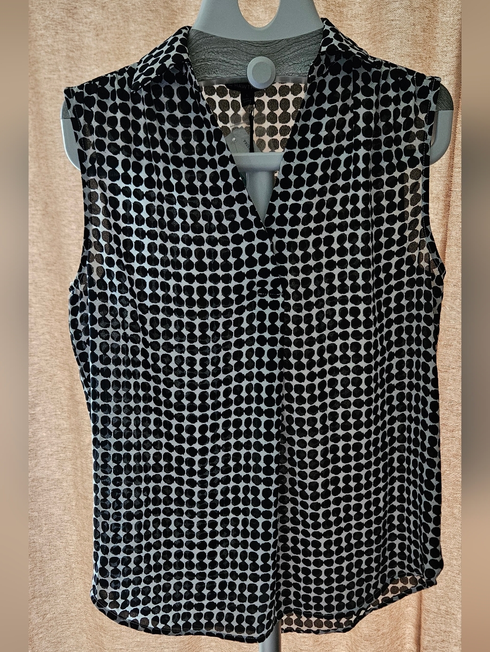 41 Hawthorn Jennings Black and White Polka Dot Sleeveless V-Neck Top